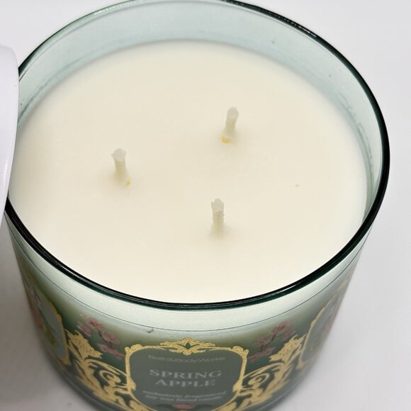 Bath And Body Works Spring Apple 3 Wick Jar Candle 14.5 oz Green Vanilla Pear - Picture 9 of 14